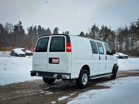 Used 2024 Chevrolet Express 2500 w/ Driver Convenience Package image 3