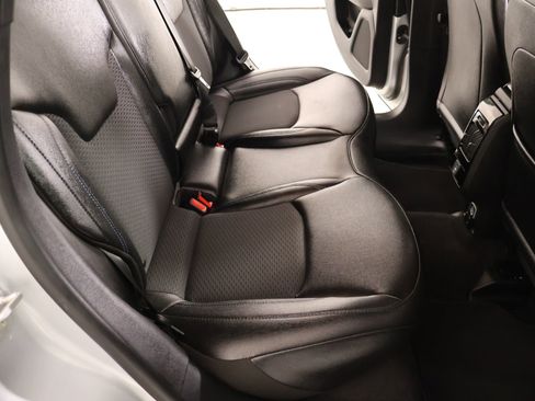 Used 2026 Jeep Compass Altitude image 14