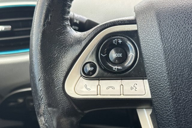 Used 2018 Toyota Prius Three FWD image 26