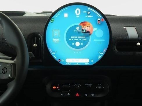 Certified 2025 MINI Cooper 2-Door Hardtop image 12