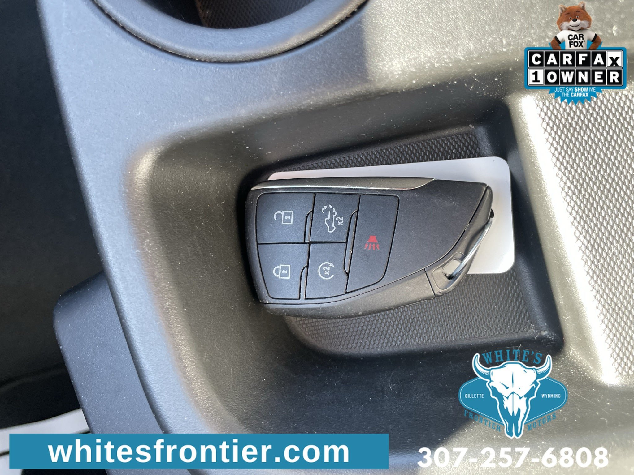 Used 2025 GMC Sierra 1500 SLT AWD/4WD image 17