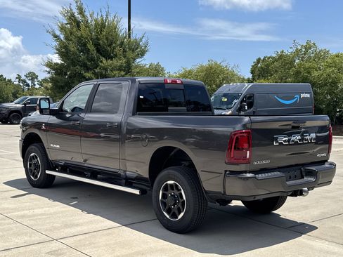 Used 2025 RAM 2500 Laramie AWD/4WD image 6