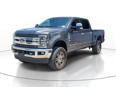 Used 2017 Ford F250 Lariat w/ Chrome Package AWD/4WD image 3