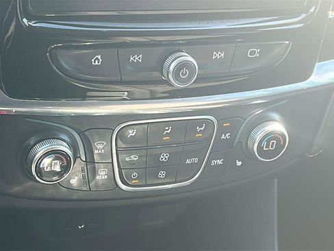 Certified 2019 Chevrolet Traverse LT image 23