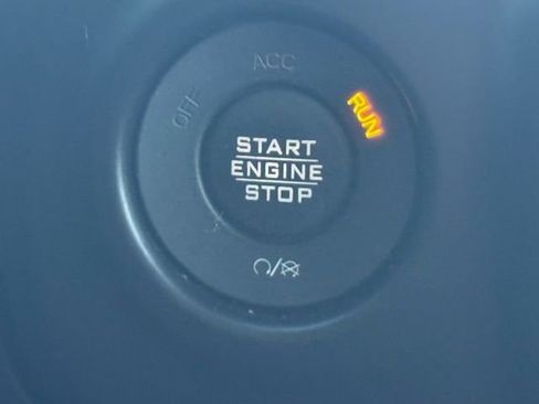 Used 2019 Jeep Wrangler Unlimited Sport image 29