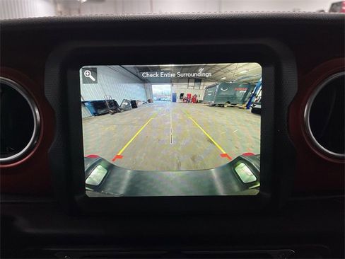 Used 2023 Jeep Gladiator Rubicon w/ LED Lighting Group image 27