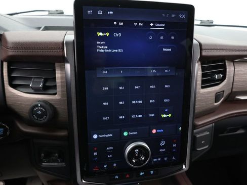 Used 2023 Ford Expedition Max Limited image 15