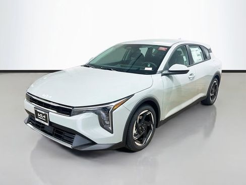 New 2026 Kia K4 GT-Line Turbo FWD image 3