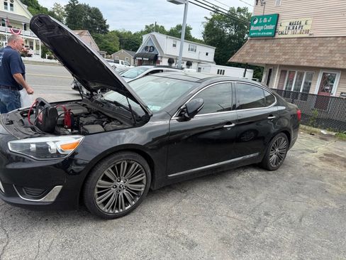 Used 2014 Kia Cadenza Limited FWD image 1