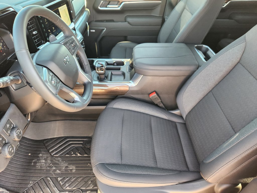 New 2026 Chevrolet Silverado 1500 RST AWD/4WD image 9