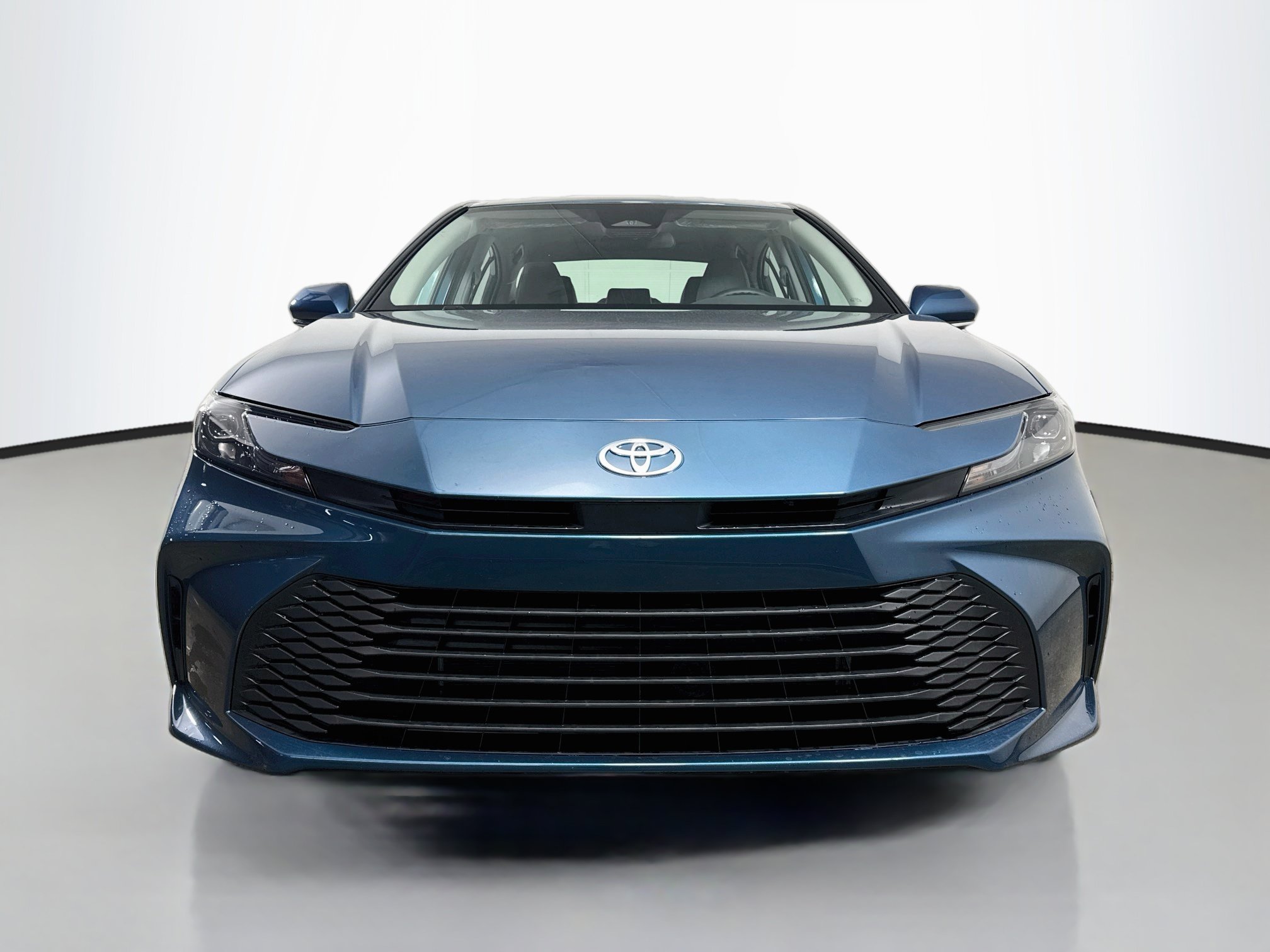 New 2026 Toyota Camry LE FWD image 2