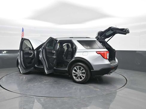 Used 2021 Ford Explorer Limited w/ Equipment Group 301A image 48