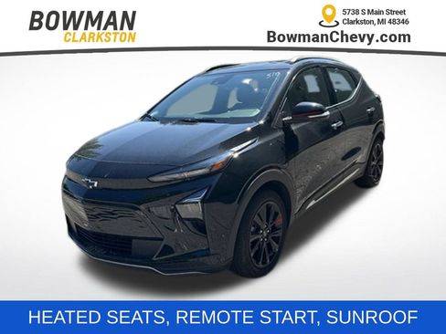 Used 2023 Chevrolet Bolt EUV Premier w/ Sun & Sound Package FWD image 1