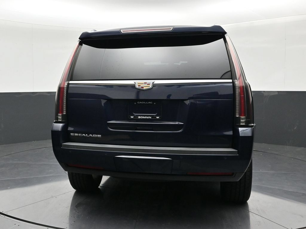 Used 2020 Cadillac Escalade 2WD image 4