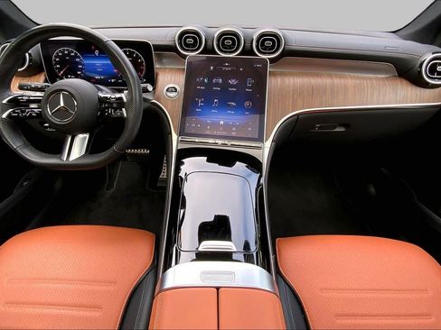 Used 2024 Mercedes-Benz GLC 300 4MATIC image 16