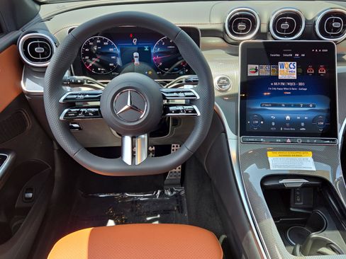 New 2026 Mercedes-Benz GLC 300 image 11