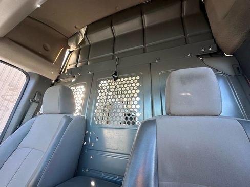 Used 2017 Nissan NV 2500 SV image 9