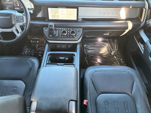 Used 2022 Land Rover Defender 110 XS Edition image 16