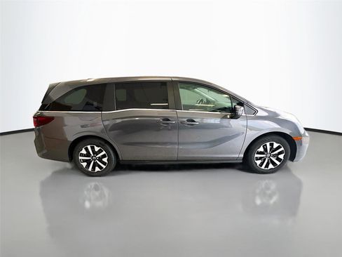 Used 2025 Honda Odyssey EX-L image 17