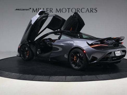Used 2024 McLaren 750S RWD image 16
