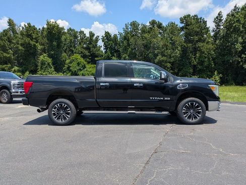Used 2016 Nissan Titan SV AWD/4WD image 3