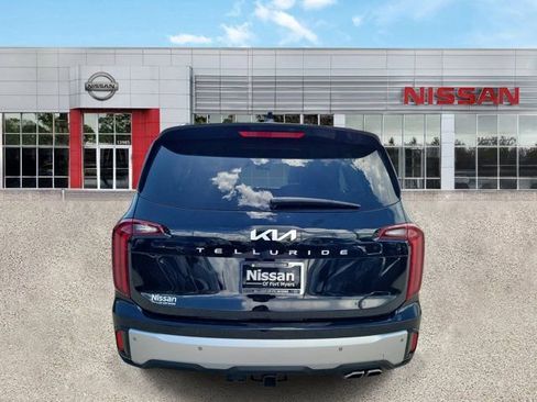 Used 2024 Kia Telluride S FWD image 6