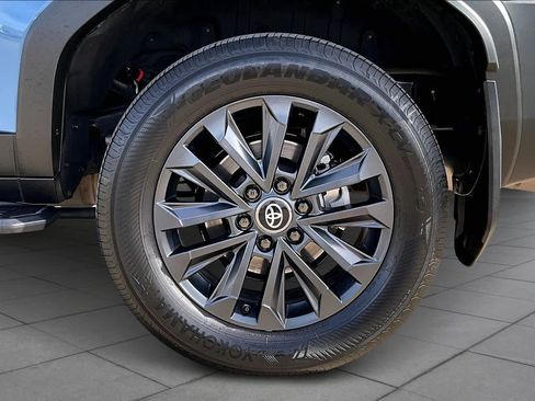 Used 2025 Toyota Land Cruiser image 10