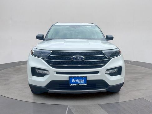 Used 2023 Ford Explorer XLT w/ Equipment Group 202A AWD/4WD image 10