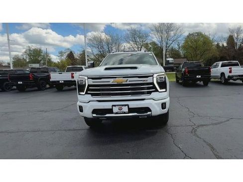 New 2026 Chevrolet Silverado 2500 LT w/ Z71 Chrome Sport Edition AWD/4WD image 3