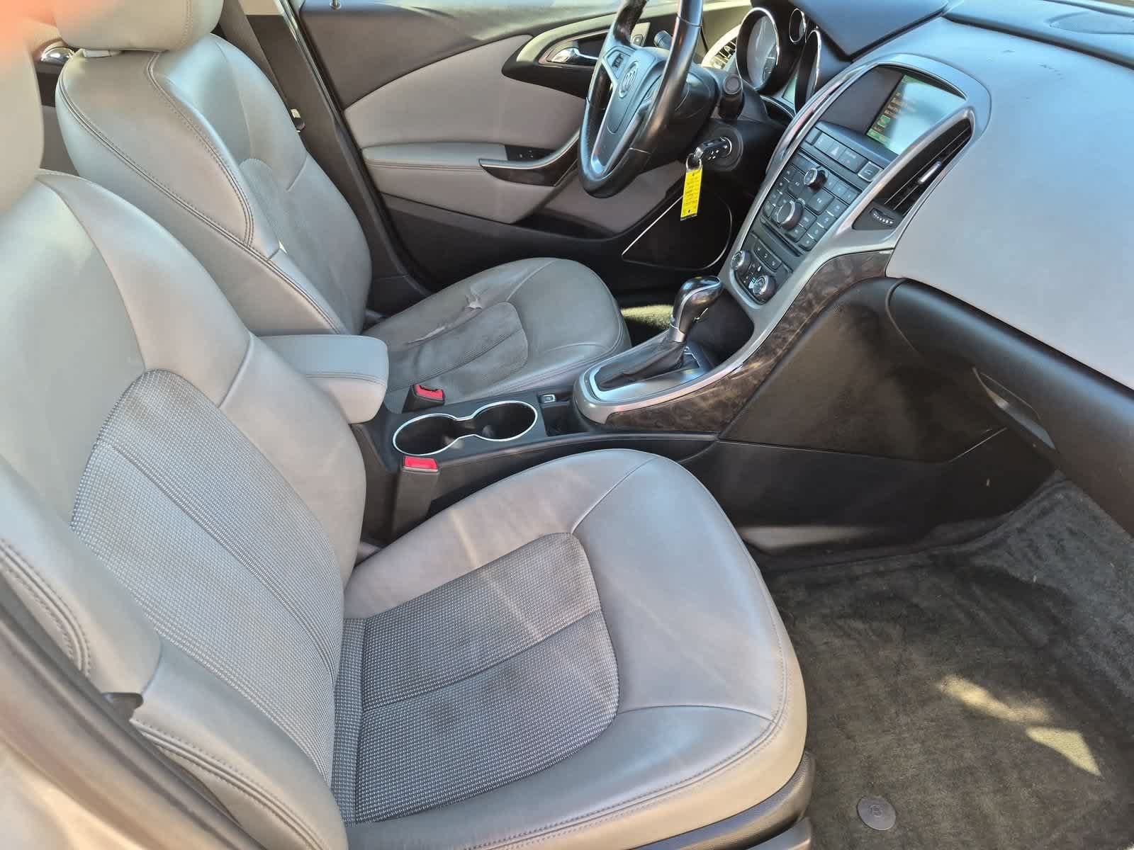 Used 2013 Buick Verano FWD image 21