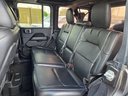 Used 2023 Jeep Wrangler Unlimited Rubicon 4xe AWD/4WD image 28