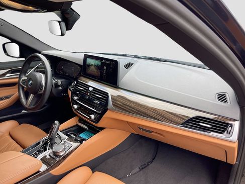 Used 2023 BMW 530i w/ M Sport Package RWD image 30