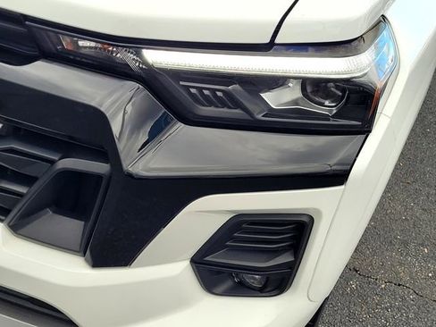 Used 2023 Chevrolet Colorado Z71 w/ Z71 Convenience Package 2 image 12