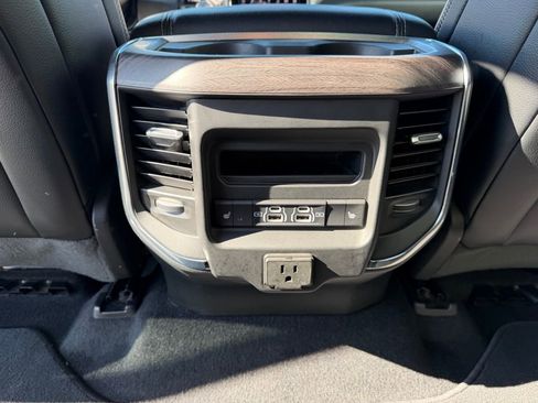 Used 2025 RAM 1500 Laramie image 30