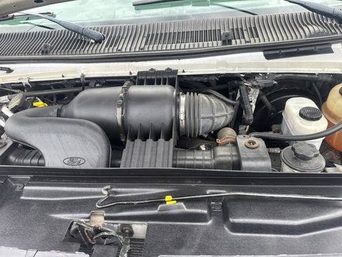 Used 2014 Ford E-250 and Econoline 250 Extended w/ Power Group RWD image 22