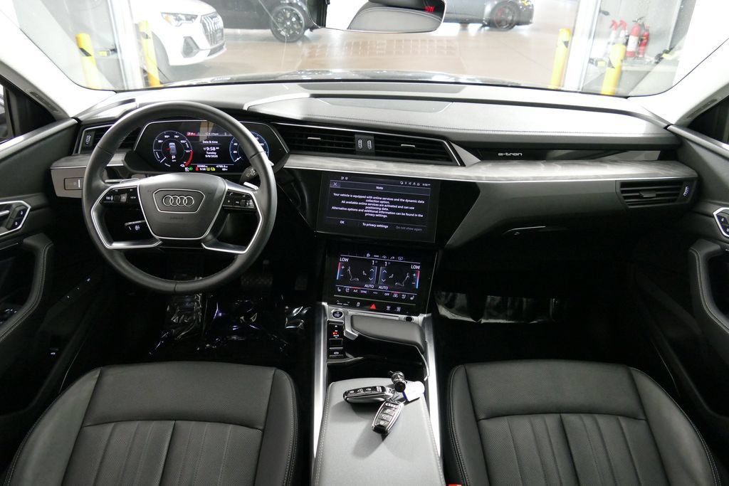 Used 2024 Audi Q8 e-tron Premium Plus w/ Premium Plus Package AWD/4WD image 25