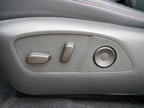 Used 2024 Chevrolet Equinox EV RS FWD image 13
