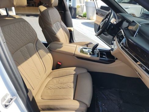 Used 2022 BMW 750i xDrive 750i xDrive w/ Executive Package image 22