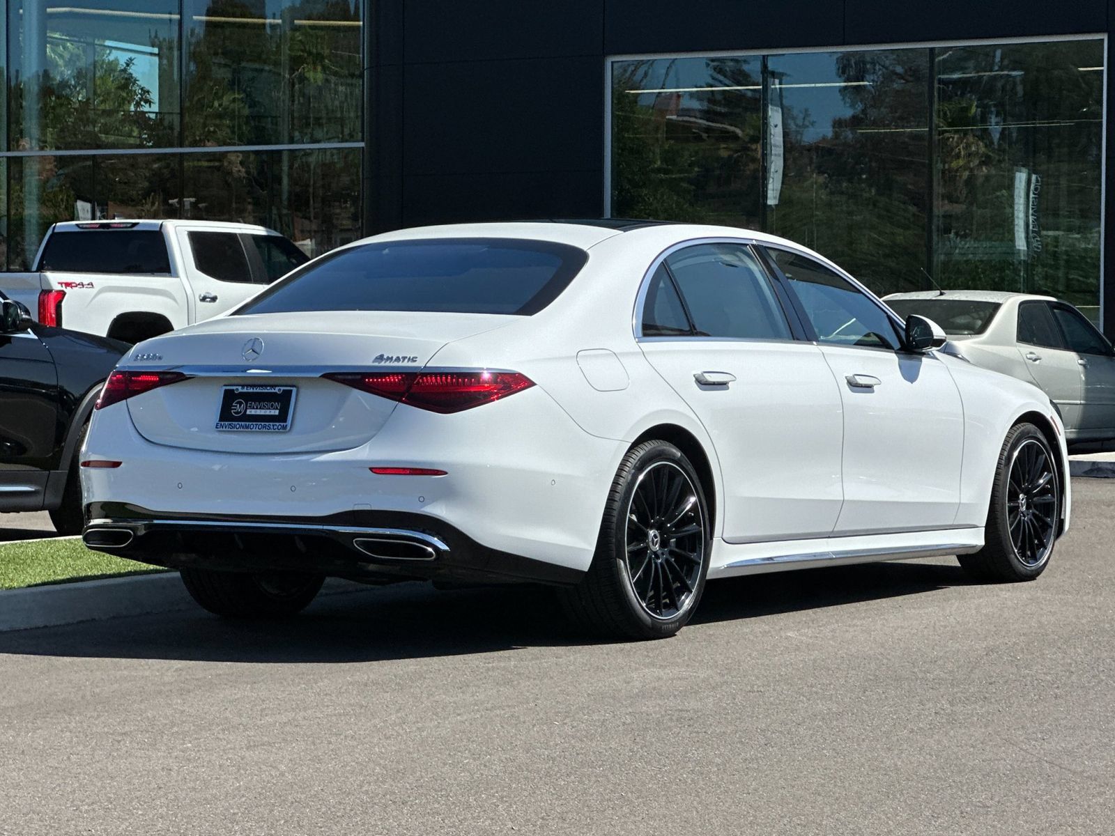 Certified 2026 Mercedes-Benz S 580e 4MATIC Sedan image 3