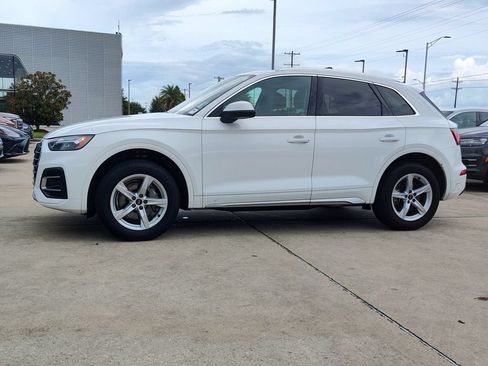 Used 2023 Audi Q5 2.0T Premium w/ Convenience Package AWD/4WD image 3