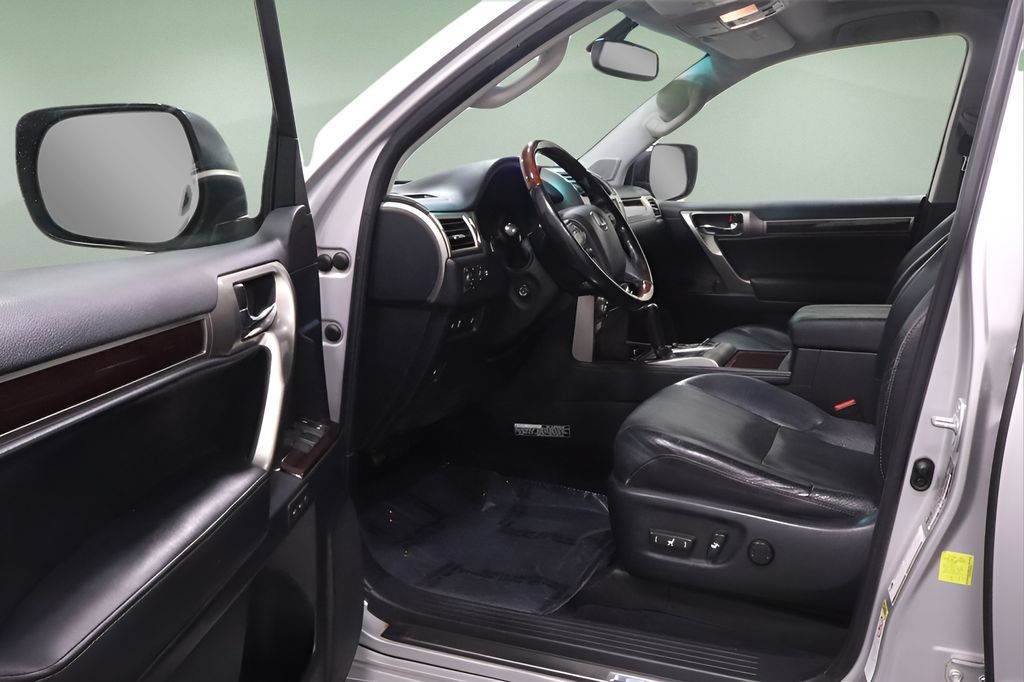Used 2014 Lexus GX 460 Luxury AWD/4WD image 19