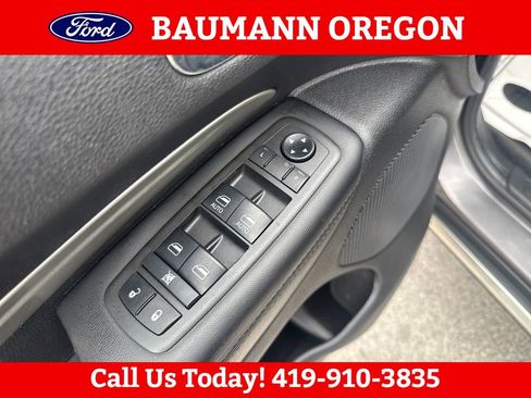 Used 2014 Dodge Durango SXT w/ Trailer Tow Group IV AWD/4WD image 19