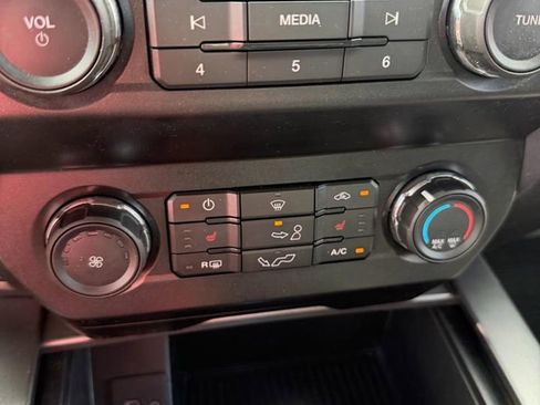 Used 2019 Ford F150 XLT w/ Equipment Group 302A Luxury AWD/4WD image 12