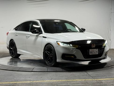 Used 2018 Honda Accord Sport image 4
