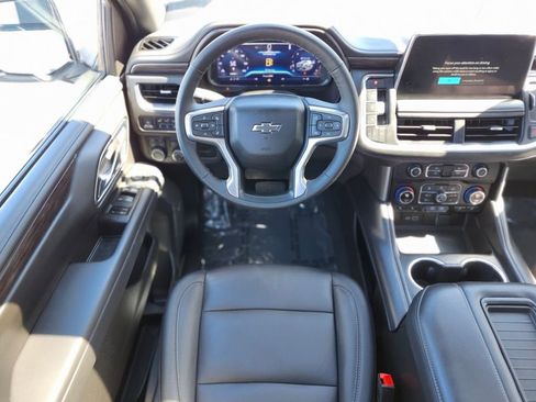 Used 2024 Chevrolet Tahoe Z71 w/ Luxury Package AWD/4WD image 11