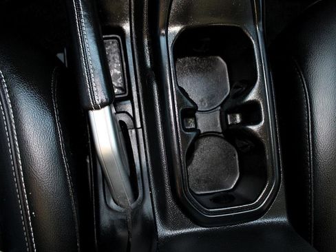 Used 2023 Jeep Wrangler Unlimited Sahara w/ Cold Weather Group image 13