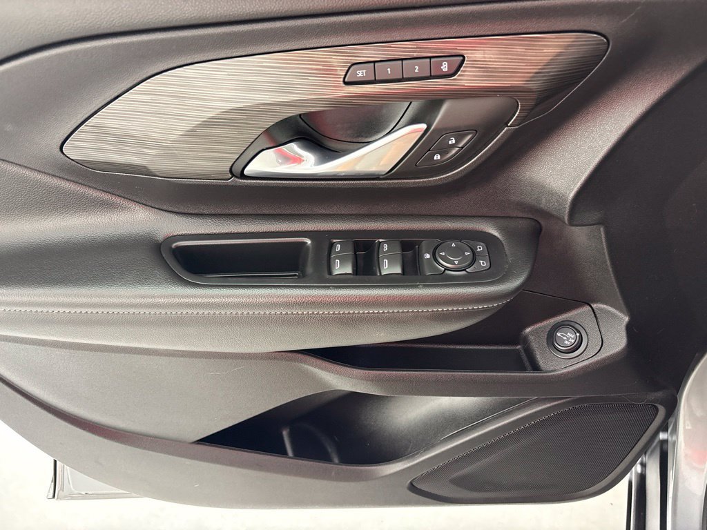 Certified 2023 GMC Terrain SLT FWD image 28