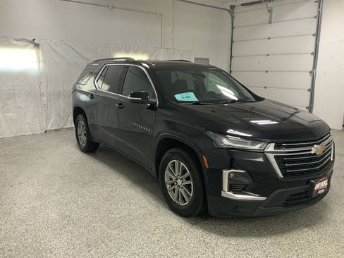 Used 2023 Chevrolet Traverse LT AWD/4WD image 4