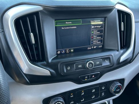 Used 2023 GMC Terrain SLE image 14