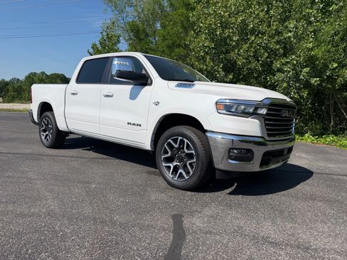 New 2026 RAM 1500 Laramie w/ Trailer Tow Group AWD/4WD image 24